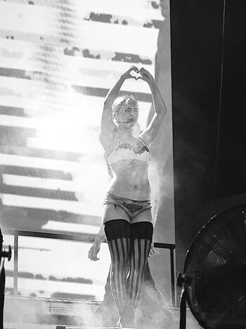 🔥 Addison rae  page leaked private photo uncensored full