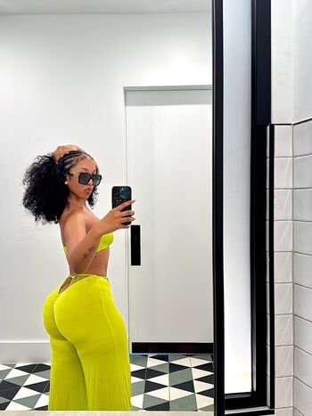 🔥 Aishaaamarie leaked private photo uncensored full