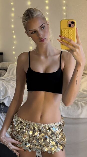 🔥 Anialivo leaked private photo uncensored full