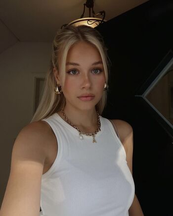 🔥 Annaaaurelia leaked private photo uncensored full