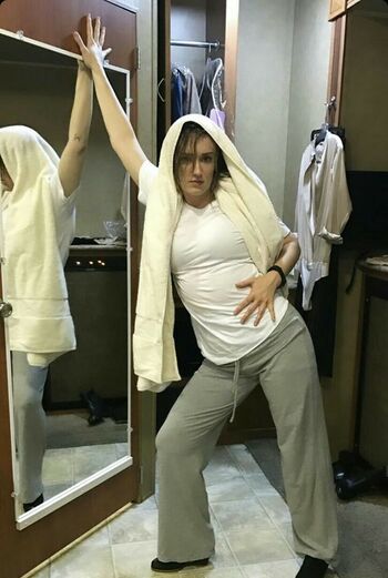 🔥 Ashley johnson leaked private photo uncensored full