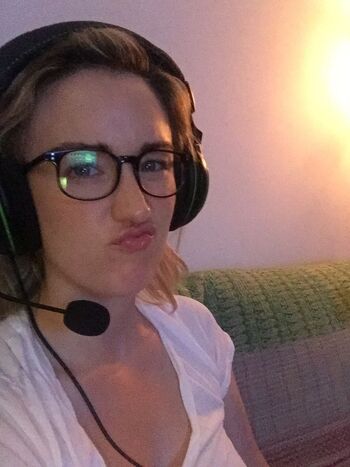 🔥 Ashley johnson leaked private photo uncensored full