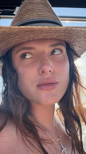 🔥 Bella thorne leaked private photo uncensored full