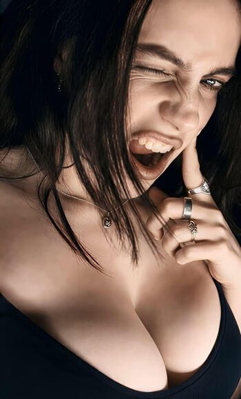 🔥 Billie eilish  page leaked private photo uncensored full