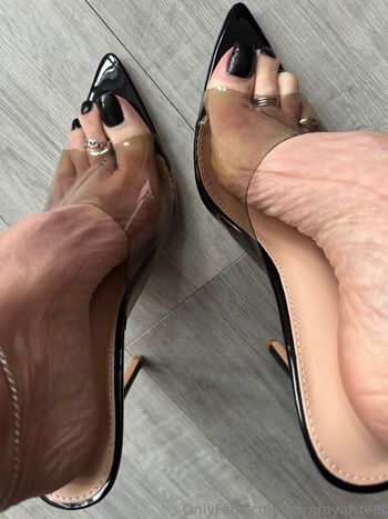🔥 Bornroyal feet leaked private photo uncensored full