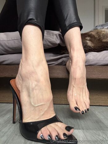 🔥 Bornroyal feet leaked private photo uncensored full