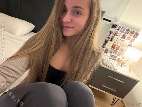 🔥 By isabelyvonne  page leaked private photo uncensored full