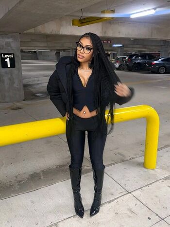 🔥 Carenavonchae page leaked private photo uncensored full