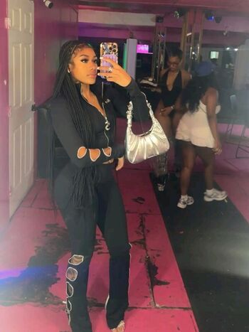 🔥 Carenavonchae leaked private photo uncensored full