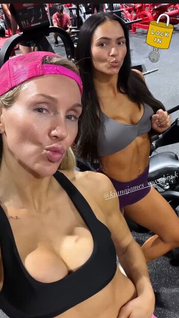 🔥 Charlotte flair leaked private photo uncensored full