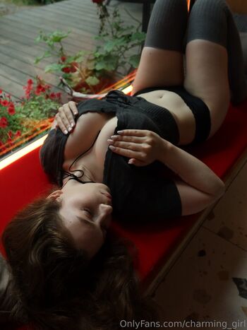 🔥 Charming girl leaked private photo uncensored full