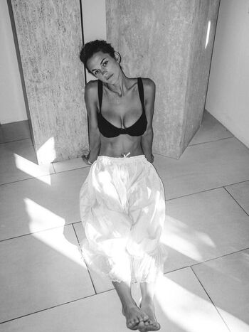 🔥 Chloe east page leaked private photo uncensored full