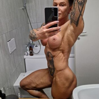 🔥 Crazyxbody  page leaked private photo uncensored full