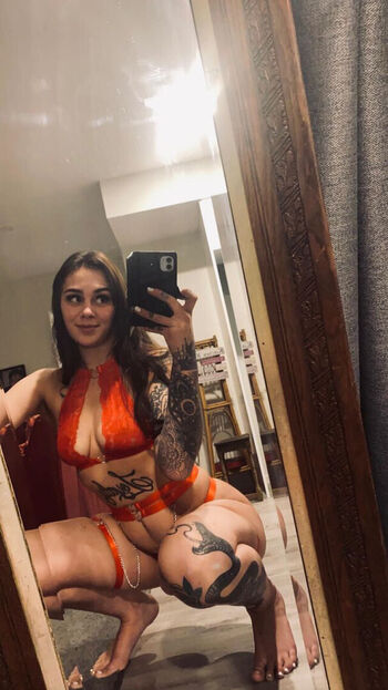 🔥 Curvy goddesses page leaked private photo uncensored full