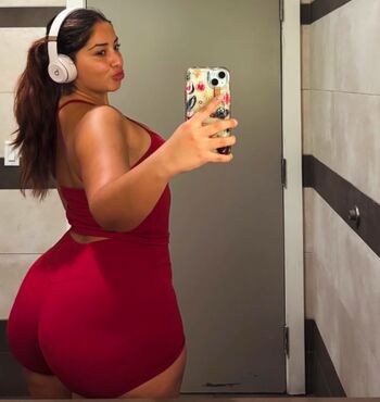 🔥 Curvy goddesses page leaked private photo uncensored full