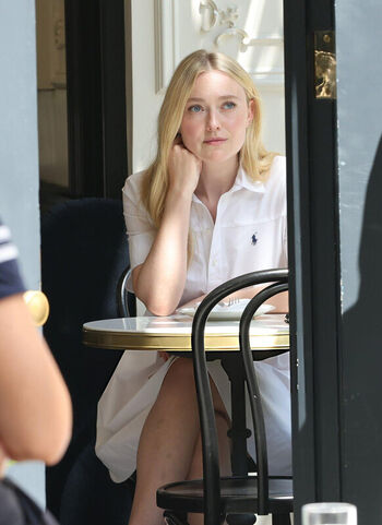 🔥 Dakota fanning leaked private photo uncensored full