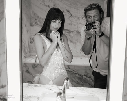 🔥 Dakota johnson leaked private photo uncensored full