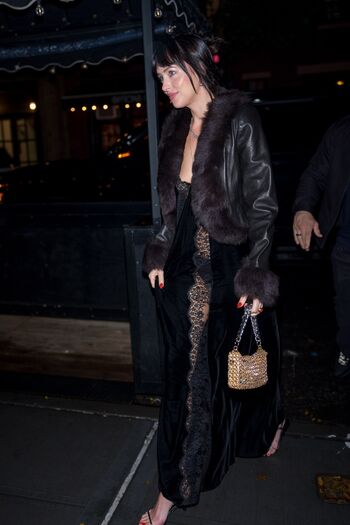 🔥 Dakota johnson leaked private photo uncensored full