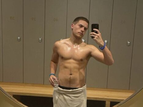 🔥 Dylan sprouse leaked private photo uncensored full