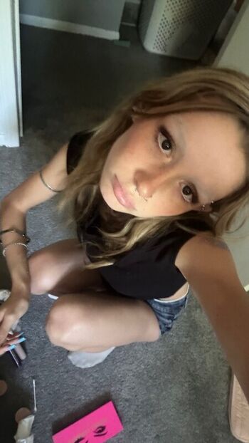 🔥 Ellesasmrr leaked private photo uncensored full