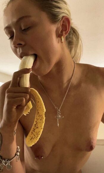 🔥 Elleymayway leaked private photo uncensored full