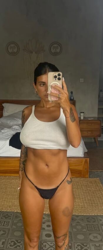 🔥 Emiiby  page leaked private photo uncensored full