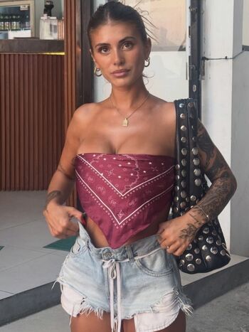 🔥 Emiiby  page leaked private photo uncensored full