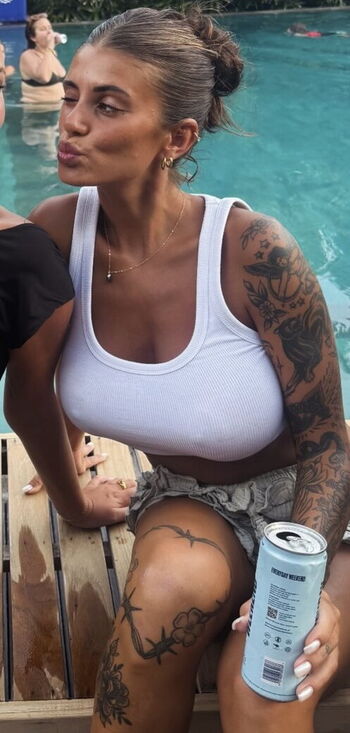 🔥 Emiiby  page leaked private photo uncensored full