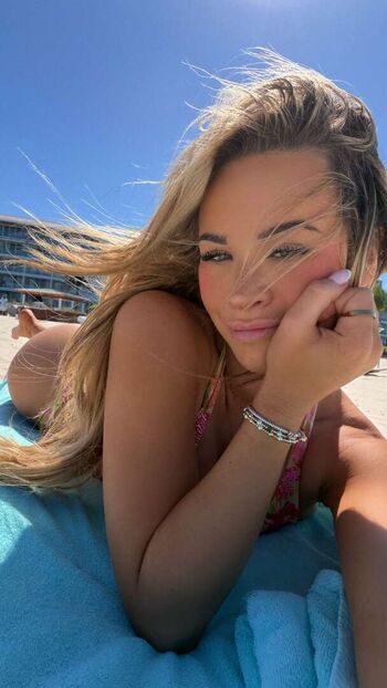 🔥 Emily elizabeth  page leaked private photo uncensored full