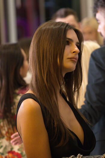 🔥 Emily ratajkowski  page leaked private photo uncensored full