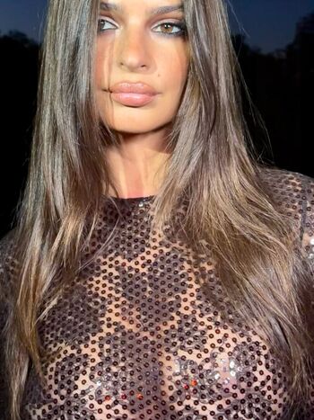 🔥 Emily ratajkowski  page leaked private photo uncensored full