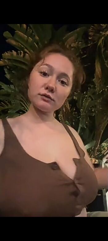 🔥 Emma kenney  page leaked private photo uncensored full