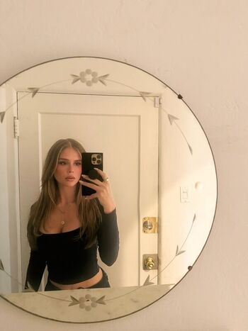 🔥 Erin moriarty leaked private photo uncensored full