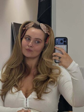 🔥 Erinmhk page leaked private photo uncensored full