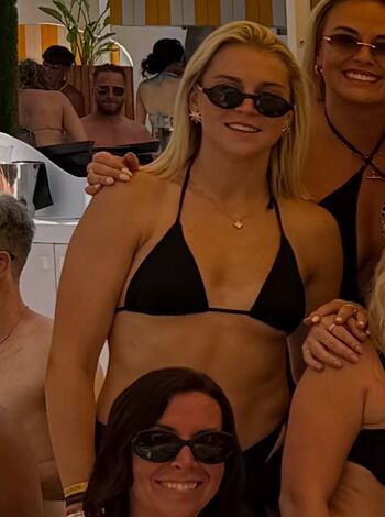 🔥 Female football page leaked private photo uncensored full