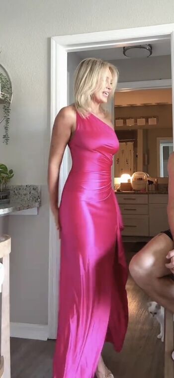 🔥 Hailey malles leaked private photo uncensored full
