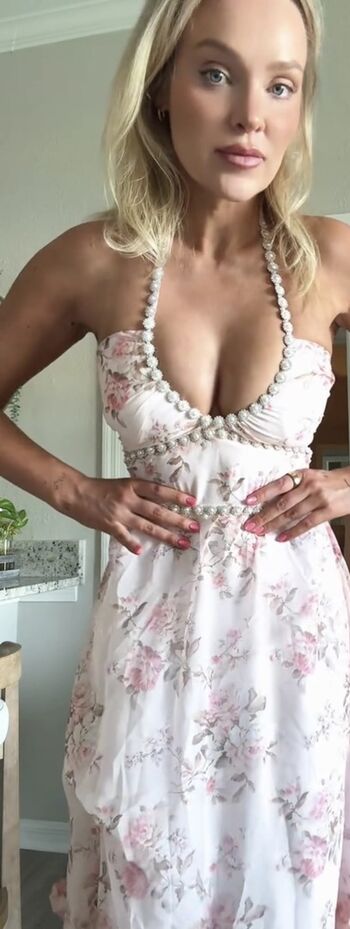 🔥 Hailey malles leaked private photo uncensored full