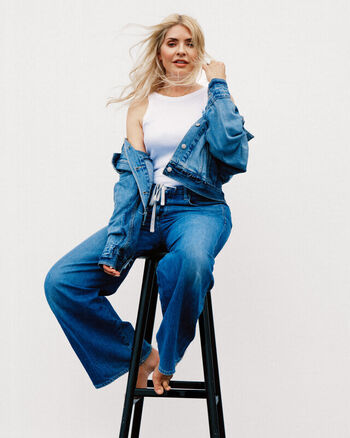 🔥 Holly willoughby leaked private photo uncensored full