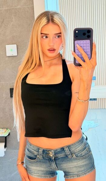 🔥 Honeypuu leaked private photo uncensored full