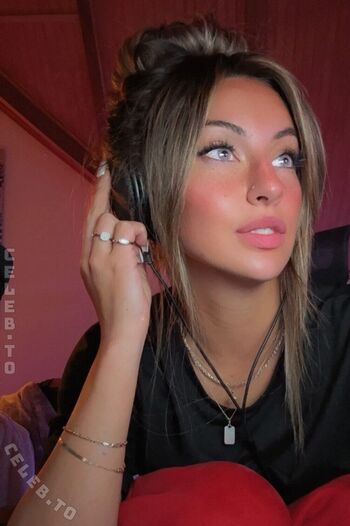 🔥 Honeyxxo leaked private photo uncensored full