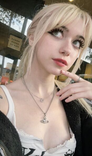 🔥 Iluvmeww page leaked private photo uncensored full