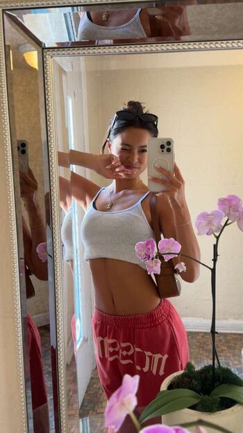 🔥 Itslaaurr  page leaked private photo uncensored full