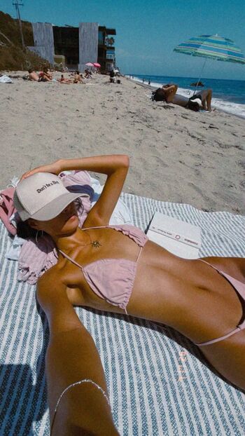 🔥 Itslaaurr leaked private photo uncensored full