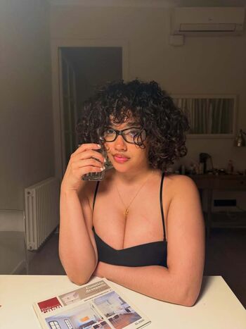 🔥 Itsqueennovaa leaked private photo uncensored full