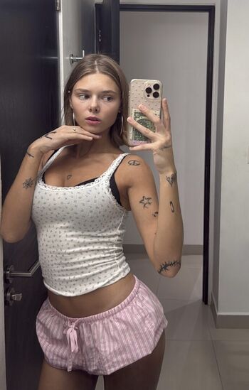 🔥 Ivasimmetria page leaked private photo uncensored full