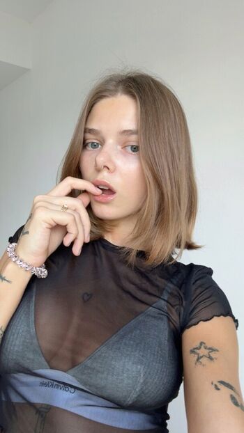 🔥 Ivasimmetria page leaked private photo uncensored full