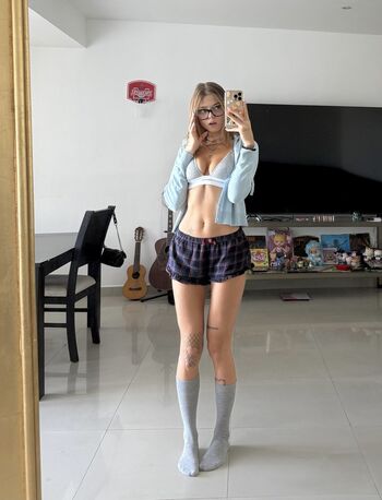 🔥 Ivasimmetria page leaked private photo uncensored full