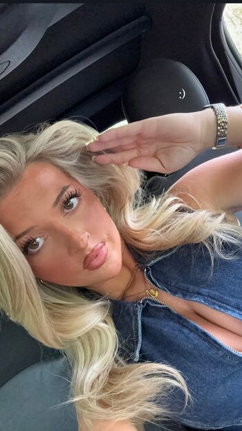 🔥 Izzytaffs page leaked private photo uncensored full