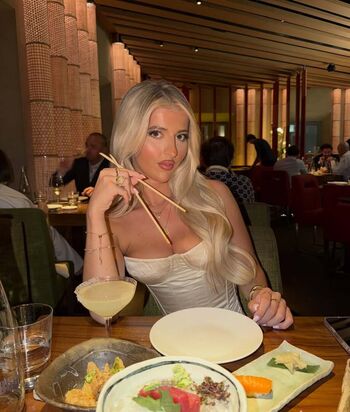 🔥 Izzytaffs page leaked private photo uncensored full