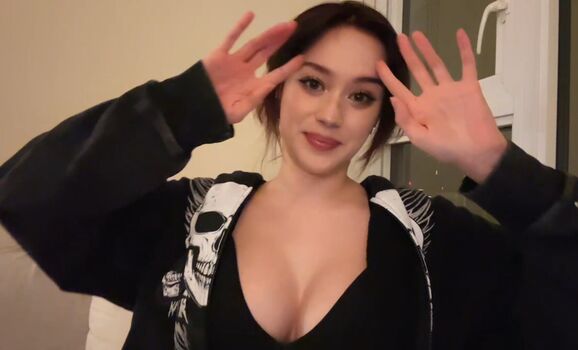 🔥 Jadeyanh  page leaked private photo uncensored full